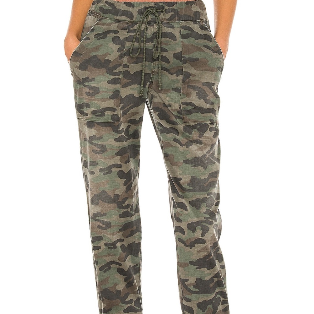 Bella Dahl Pocket Jogger